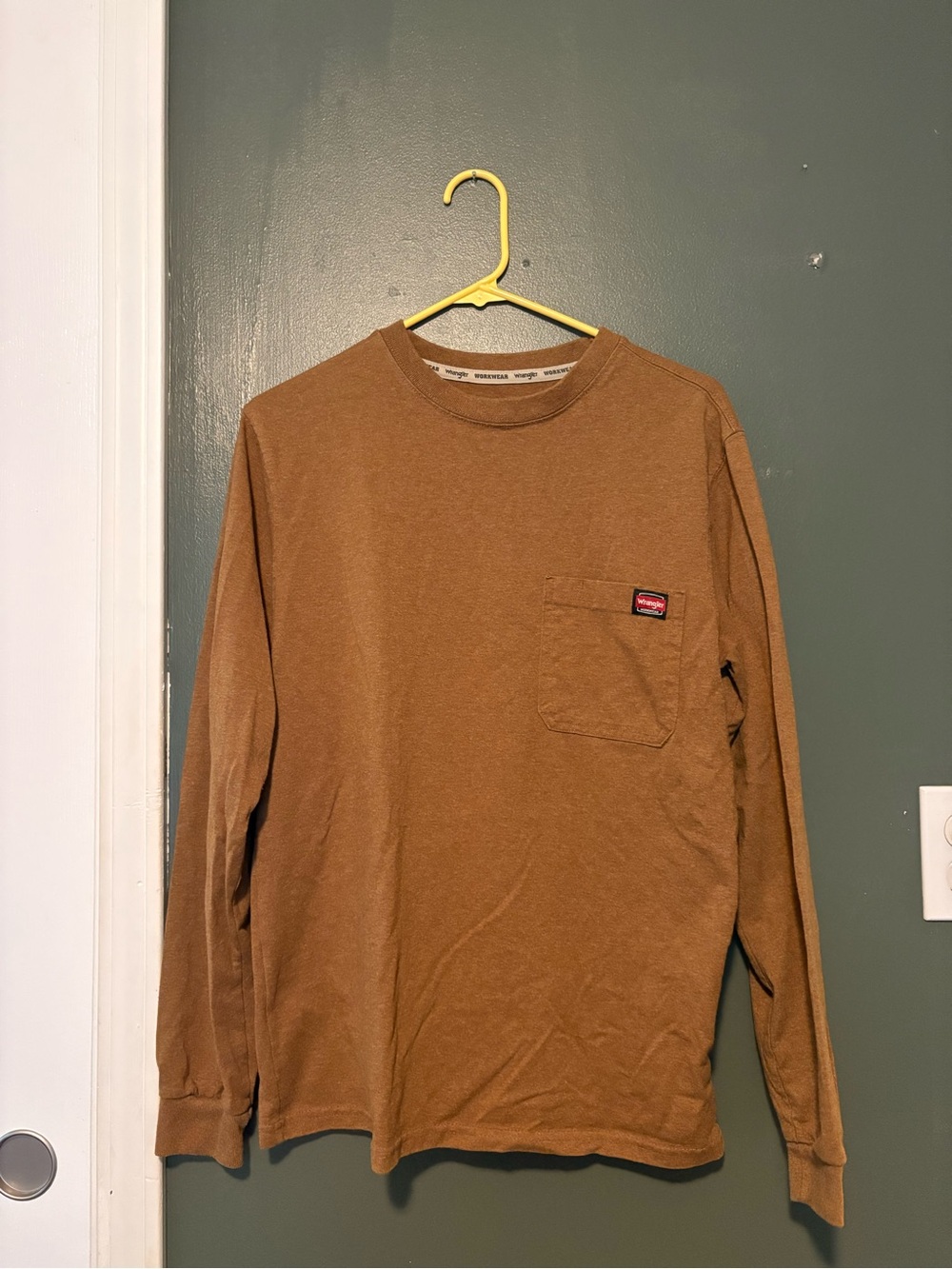 Wrangler Workwear Brown Long Sleeve Pocket Tee Size Small